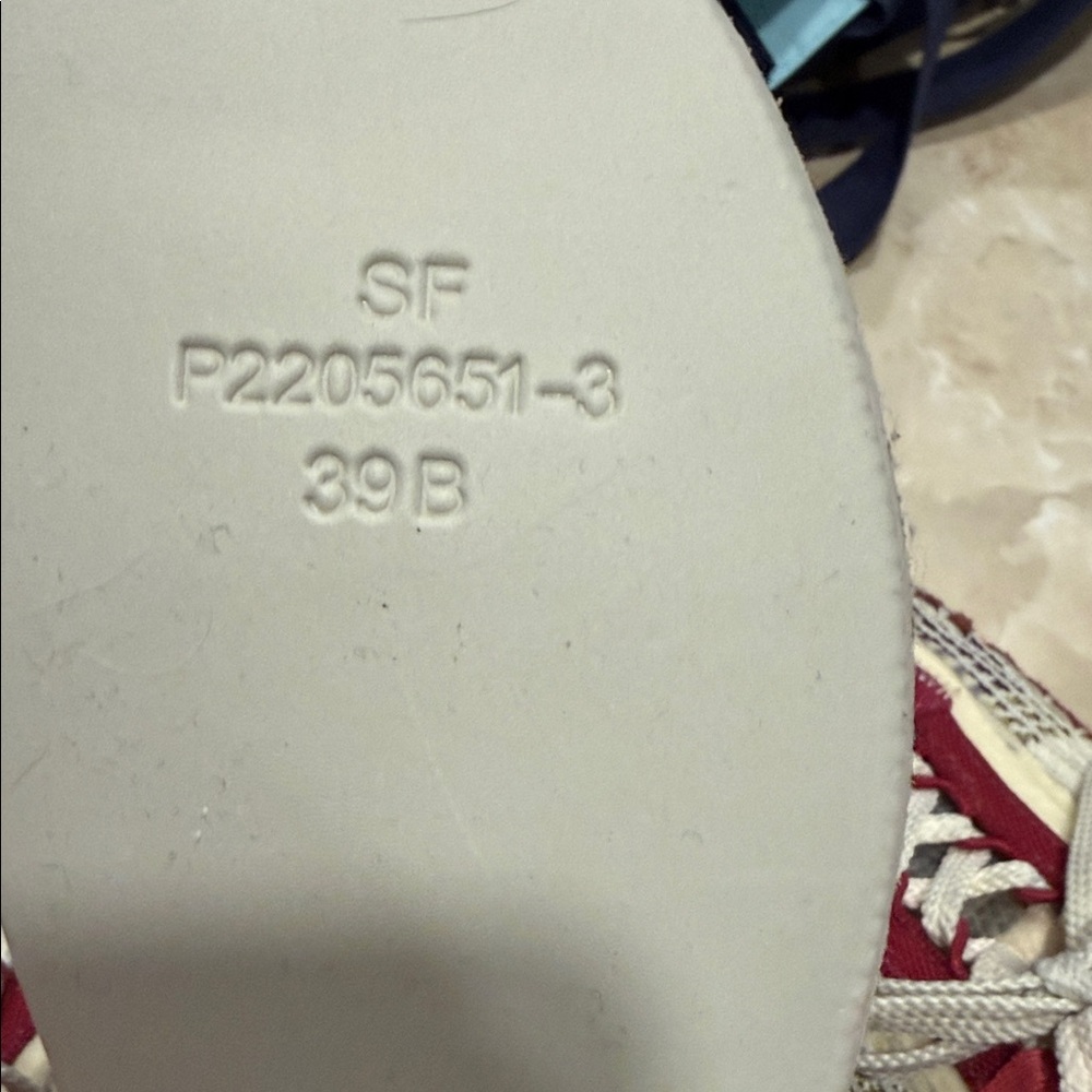 CHLOE Nama Low Top Sneakers - Picture 6 of 8